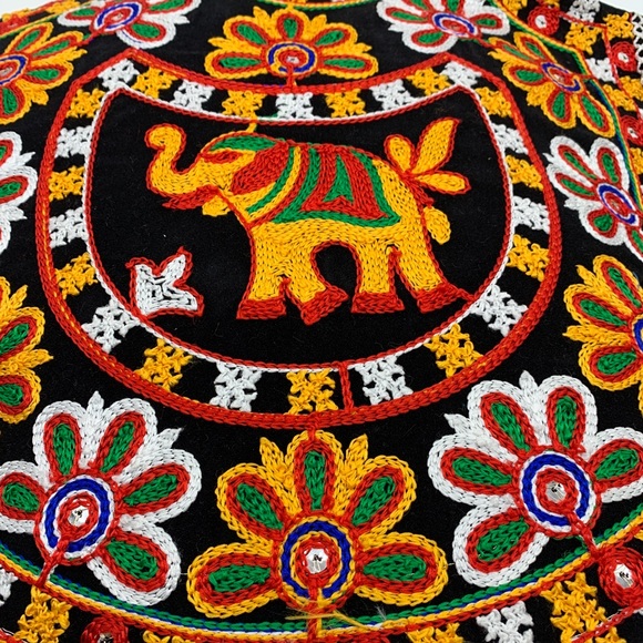 Elephant Tote Embroidered Mirror Shoulder Bag - Picture 6 of 8